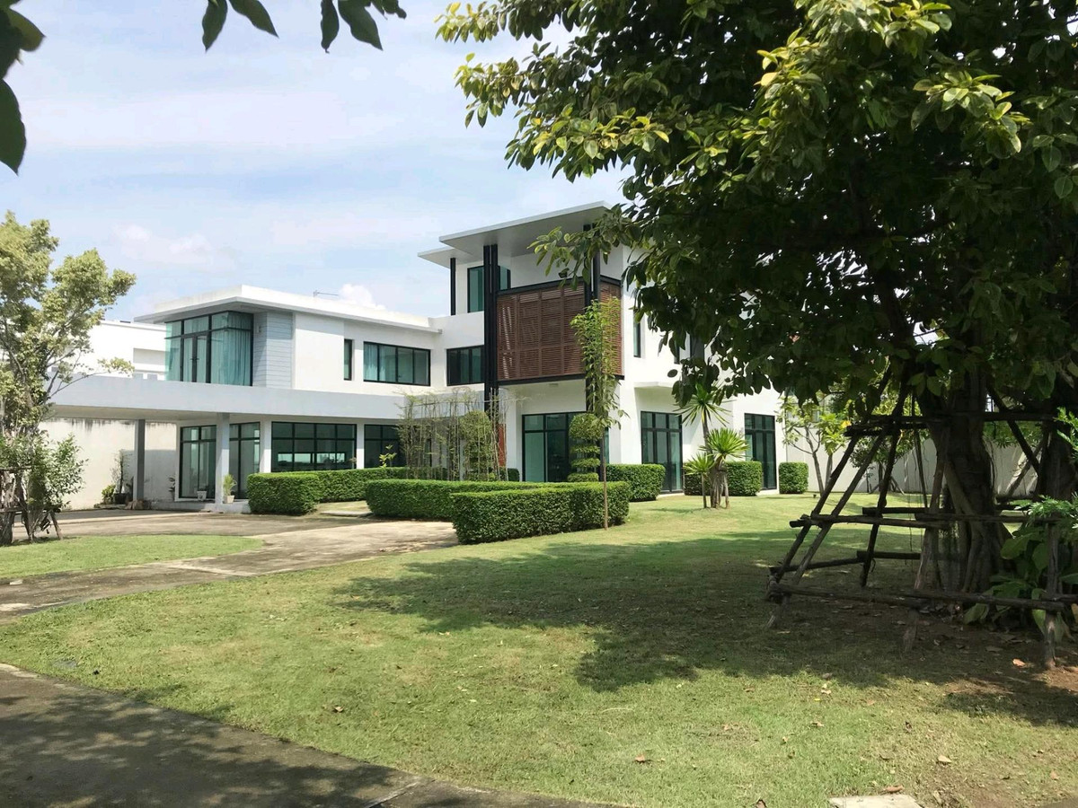 ขายบ้านปิ่นเกล้า จรัญสนิทวงศ์ : 🏡ขาย บ้านเดี่ยวสร้างเองสไตล์โมเดิร์น

ในทำเลดี ริมถนนกาญจนาภิเษกตรงข้ามสมาคมชาวปักษ์ใต้ รถไม่ติด เดินทางสะดวก ใกล้ราชพฤกษ์ ปิ่นเกล้า บางเเค ถนนพรานนก-ตัดใหม่ 
บนที่ดินขนาดใหญ่ 339 ตรว
🏠พื้นที่ใช้สอยภายในบ้าน  524 ตรม.
👉🏼3 ห้องนอนใหญ่
👉🏼4 ห้องน้ำ 
