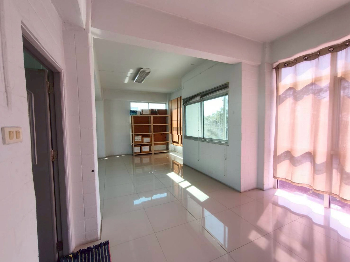 ขายโรงงานปทุมธานี รังสิต ธรรมศาสตร์ : 💖💖ขายมินิแฟคตอรี่สำหรับ SME หน้ากว้าง 15 เมตร ยาว45 เมตร, ทิศใต้, พร้อม Forklift และอื่นๆ / สนใจสอบถามได้นะคะ Line ID = atfirm2010💖💖