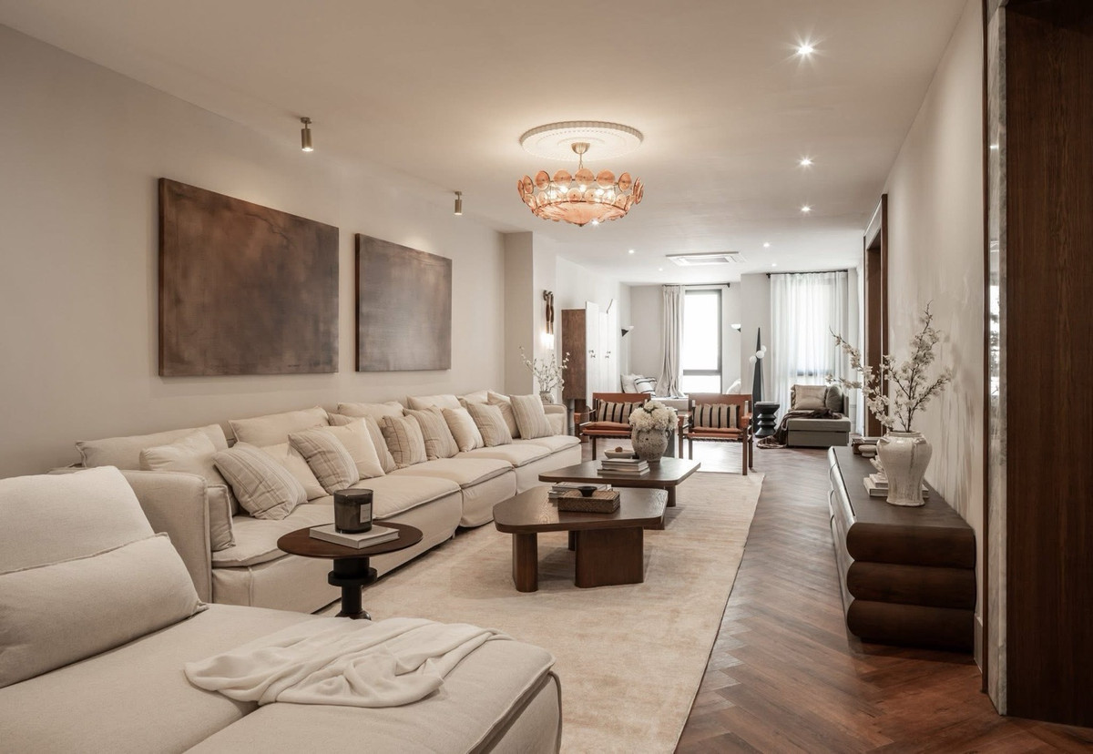 For SaleHome OfficeOnnut, Udomsuk : FOR SALE BANGKOK LUXURY HOME BY MODERN LUXURY HOME OFFICE SALE WITH FULLY FINISHED • PLUS ELEVATOR AND 6 PARKING FOR CARS