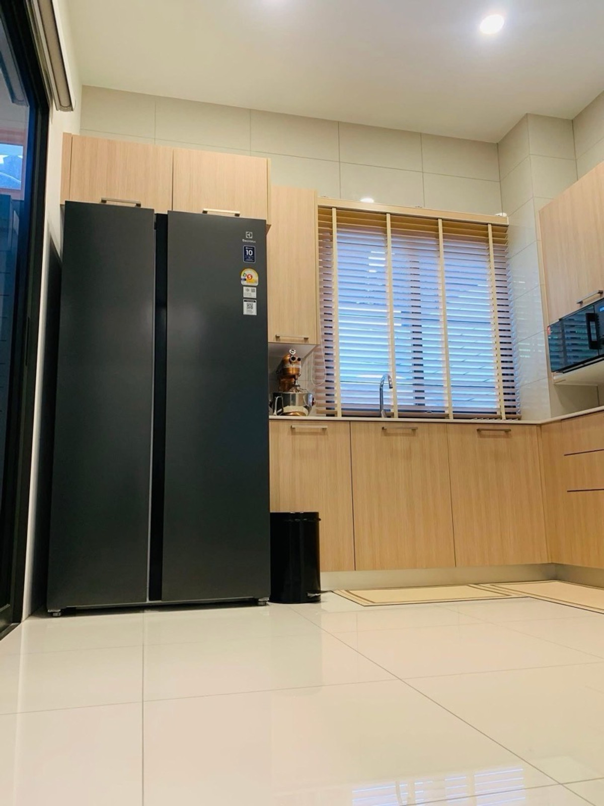 ขายบ้านเยาวราช บางลำพู : ขายบ้าน 3 ชั้น ย่านราชดำเนิน ใกล้ MRT สนามไชย พร้อมผู้เช่าถึงมีนาคม 2028 เหมาะลงทุนสร้างรายได้ในทำเลเมืองประวัติศาสตร์
