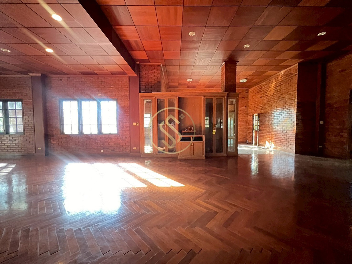 ให้เช่าบ้านปากช่อง เขาใหญ่ : ให้เช่า บ้านเดี่ยวบรรยากาศร่มรื่นเขาใหญ่ ตำบลหมูสี  ทำเลดี ทำการค้าเปิดคาเฟ่ได้ ใกล้ถนนธนรัตน์ พื้นที่ใช้สอยรวม 400 ตารางเมตร 