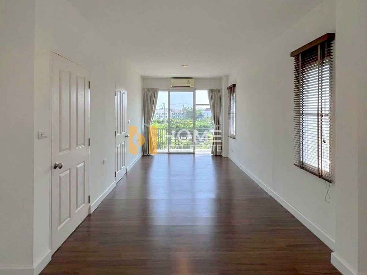 For SaleTownhomePattanakan, Srinakarin : Town Avenue Rama 9 / 2 Bedrooms (For Sale), Town Avenue Rama 9 / 2 Bedrooms (FOR SALE) BZD064