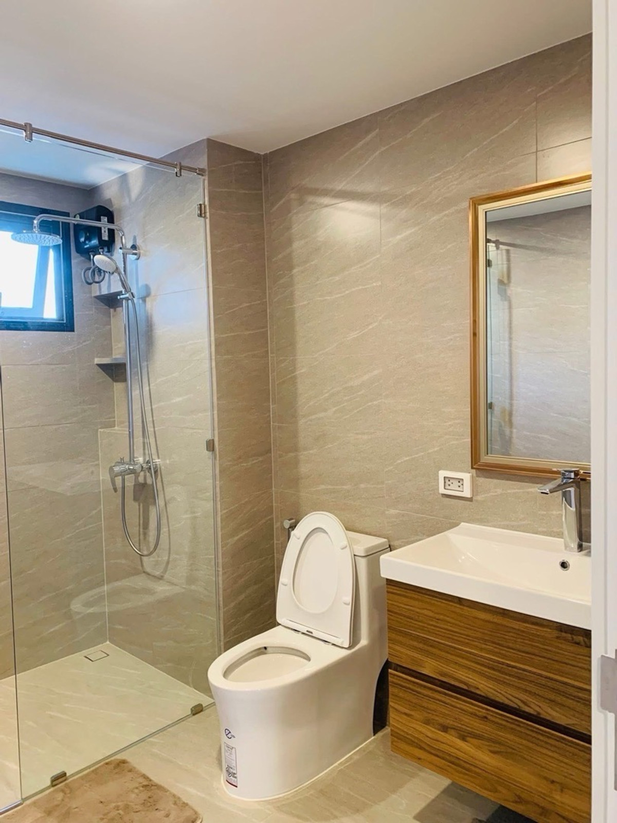 ขายบ้านเยาวราช บางลำพู : ขายบ้าน 3 ชั้น ย่านราชดำเนิน ใกล้ MRT สนามไชย พร้อมผู้เช่าถึงมีนาคม 2028 เหมาะลงทุนสร้างรายได้ในทำเลเมืองประวัติศาสตร์
