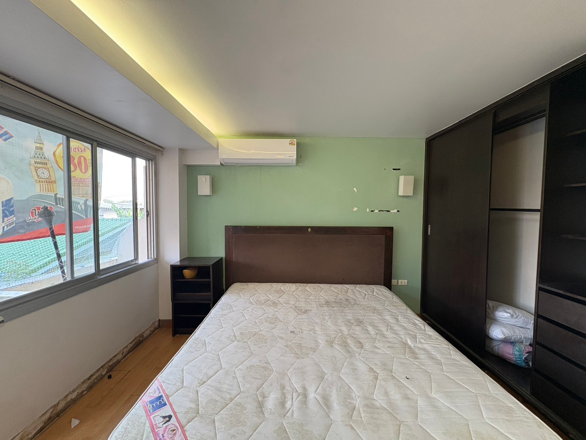 For SaleCondoChokchai 4, Ladprao 71, Ladprao 48, : 🌎P-1223🌎 Great value, cheapest, room in original condition, only 950,000 baht, Family Park Condo, near MRT Sutthisan, only 15 minutes // 100% full loan // *0659174222 //