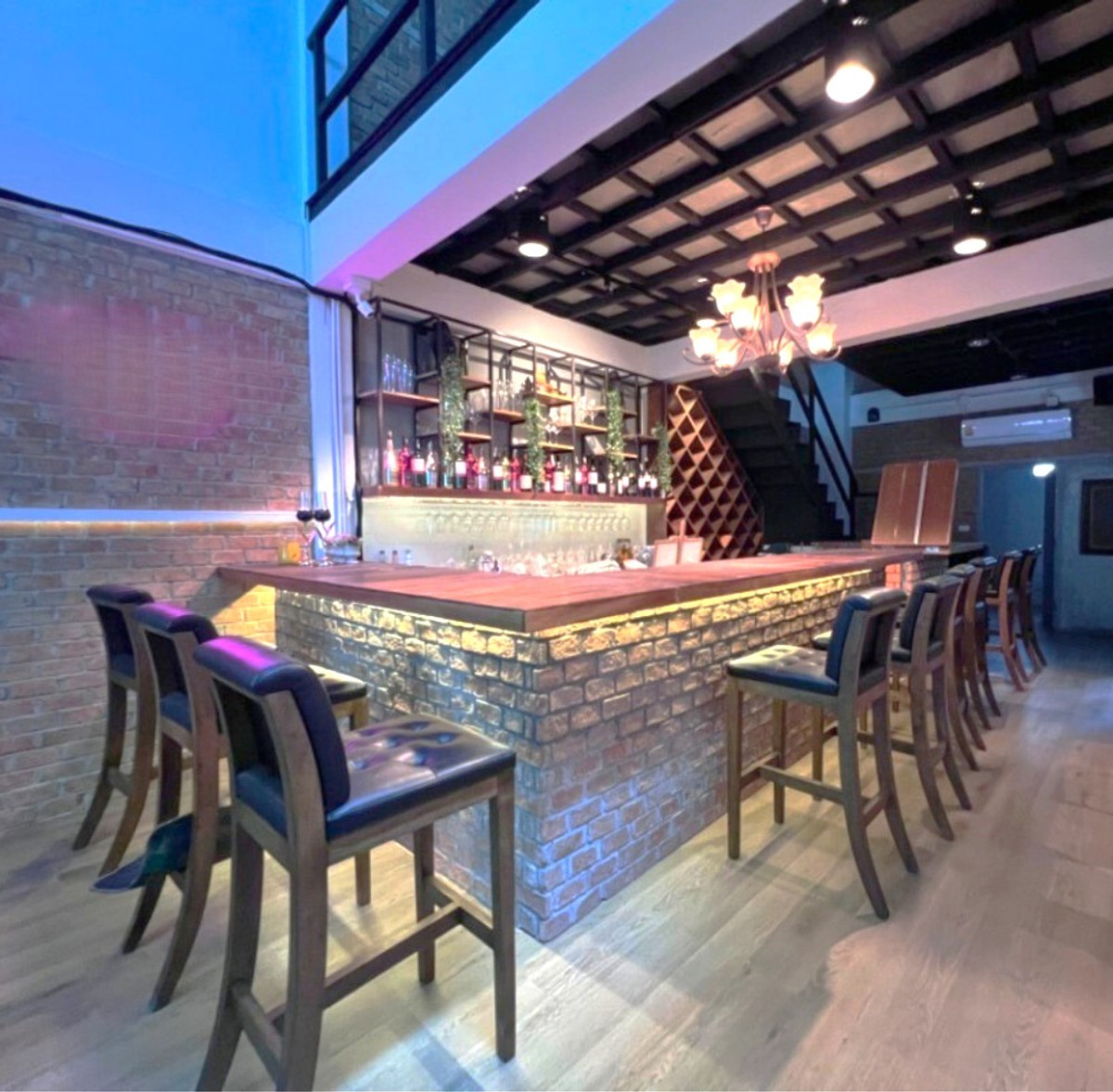 โฮมออฟฟิศพระราม 9 เพชรบุรีตัดใหม่ RCA : ขาย/เช่า โฮมออฟฟิศ 4 ชั้น ใกล้ MRT พระราม 9