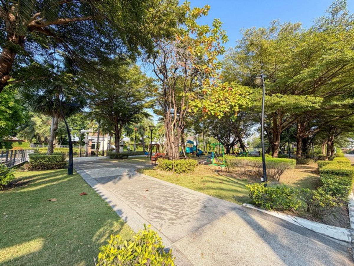 ขายบ้านพระราม 5 ราชพฤกษ์ บางกรวย : บางกอก บลูเลอวาร์ด ราชพฤกษ์-พระราม5-2  ติดถนนราชพฤกษ์ 💕หน้าบ้านไม่ชนใคร ✅รีโนเวทใหม่ทั้งหลัง