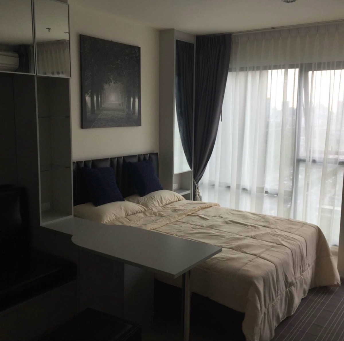 ให้เช่าคอนโดพระราม 9 เพชรบุรีตัดใหม่ RCA : ให้เช่า คอนโด RHYTHM ASOKE1 
ขนาด 22 ตร.ม  สตูดิโอ้ 
ราคา 14,500/เดือน 