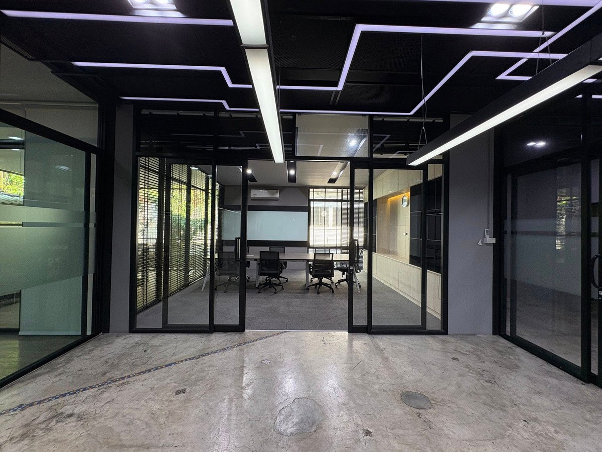 For RentOfficeBangna, Bearing, Lasalle : Office building for rent at Sukhumvit 105 Lasalle ( SPSEVE1480 )