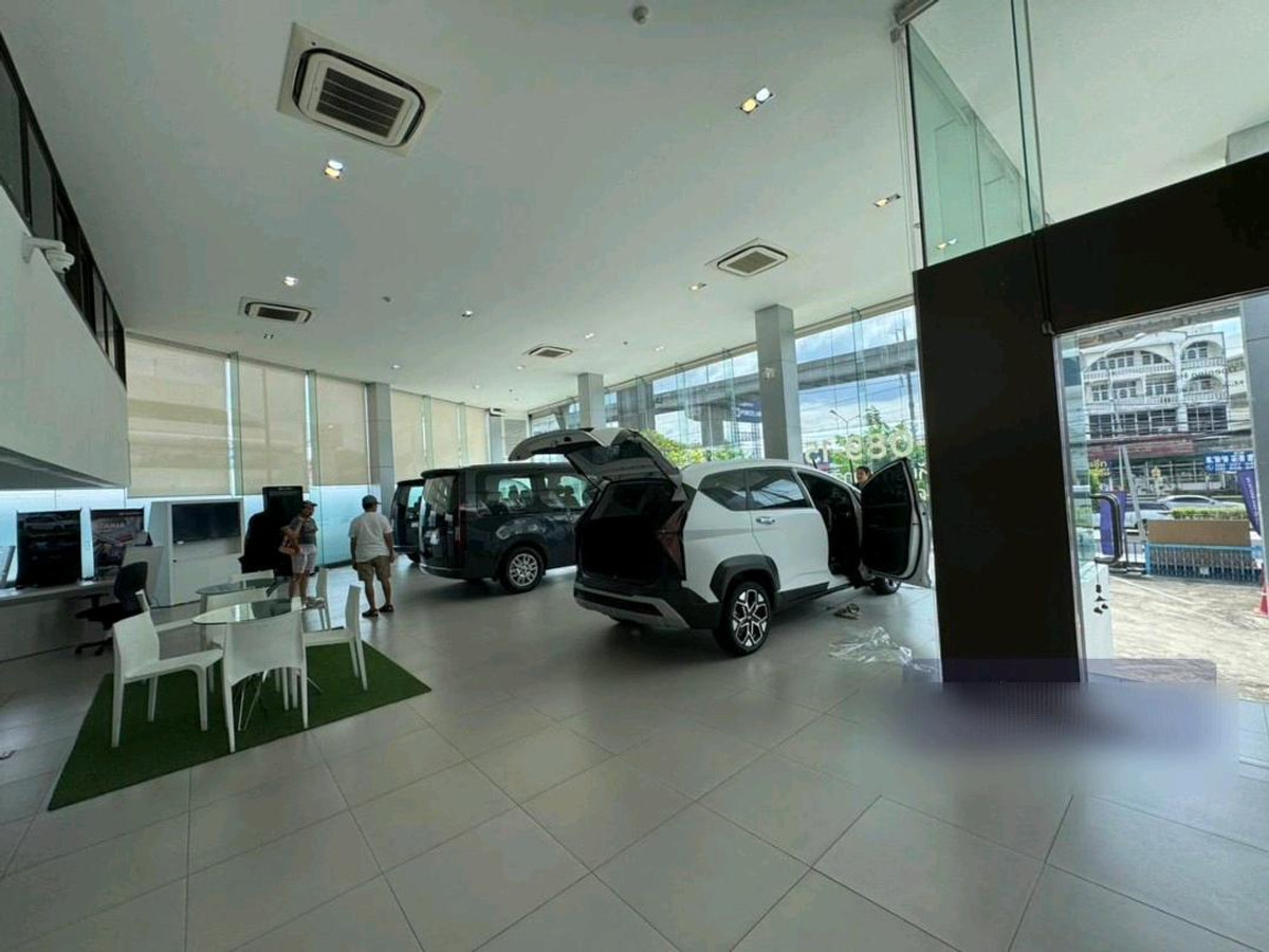 ให้เช่าโชว์รูมนวมินทร์ รามอินทรา : ให้เช่าโชว์รูมรถ + ออฟฟิศ + โกดัง รวมพื้นที่กว่า 1,000 ตร.ม. รามอินทรา กม.4 (ติดถนนใหญ่)