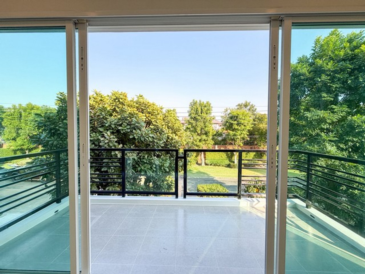 ขายบ้านพระราม 5 ราชพฤกษ์ บางกรวย : บางกอก บลูเลอวาร์ด ราชพฤกษ์-พระราม5-2  ติดถนนราชพฤกษ์ 💕หน้าบ้านไม่ชนใคร ✅รีโนเวทใหม่ทั้งหลัง