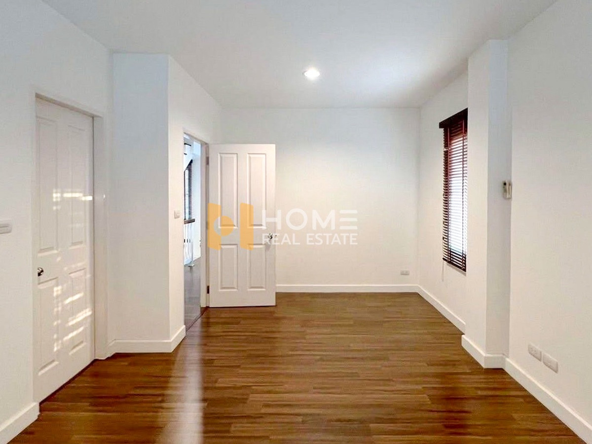 For SaleTownhomePattanakan, Srinakarin : Town Avenue Rama 9 / 2 Bedrooms (For Sale), Town Avenue Rama 9 / 2 Bedrooms (FOR SALE) BZD064