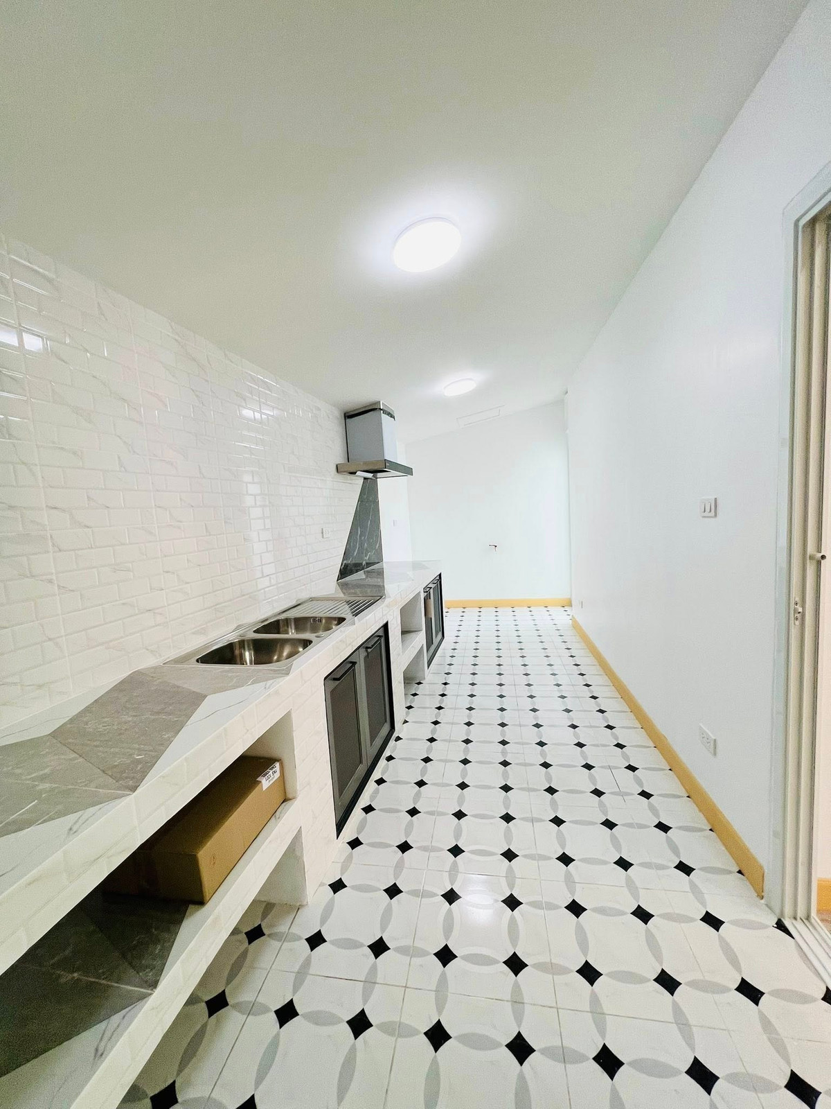 For SalePattaya, Bangsaen, Chonburi : LT Village 10/2 / 2 Bedrooms (For Sale), LT Village 10/2 / 2 Bedrooms (FOR SALE) BEWN002