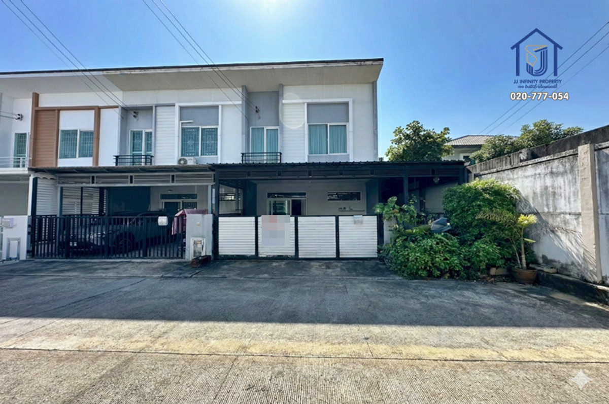 For SaleTownhomeNawamin, Ramindra : 2-story townhome for sale, Casa City Watcharapol-Phermsin, behind the edge, near Chalong Rat Expressway. Green Line