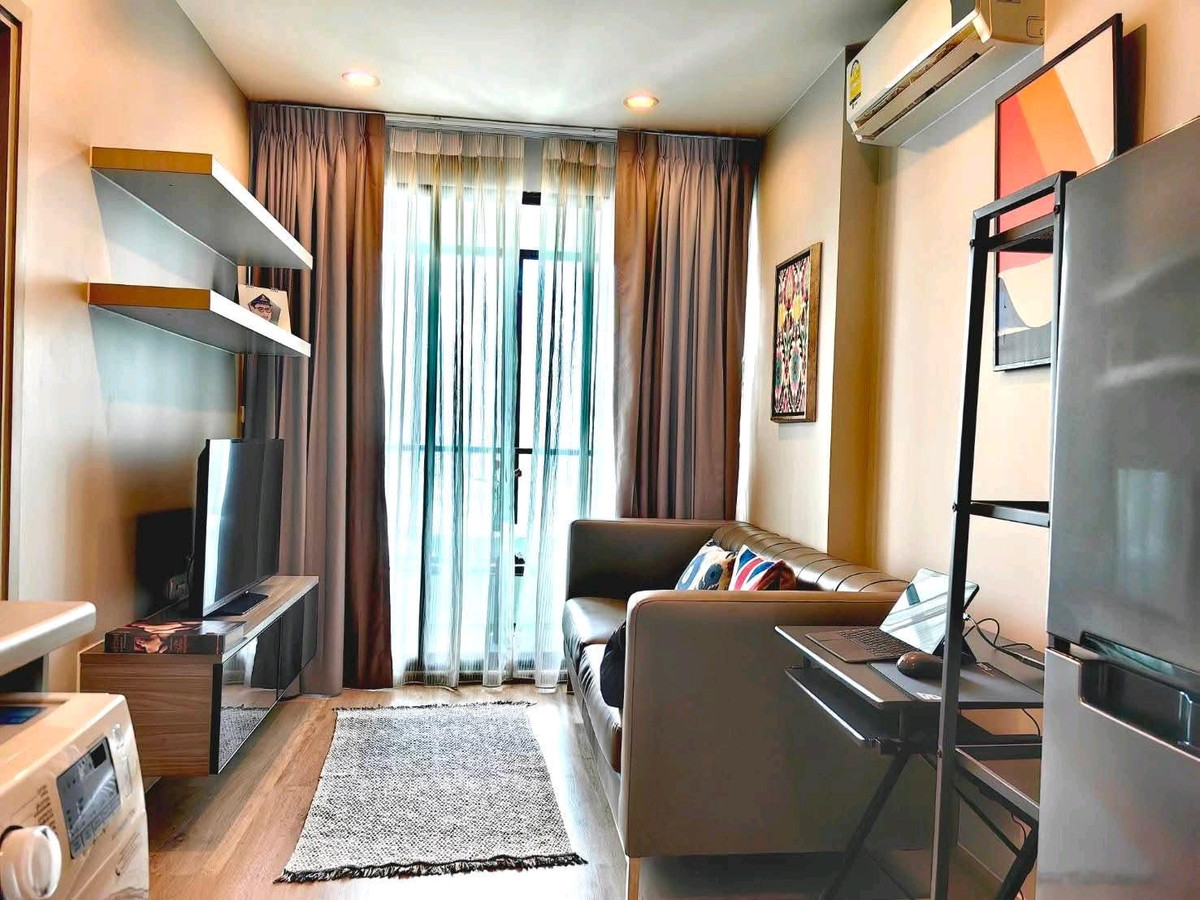 ขายคอนโดท่าพระ ตลาดพลู วุฒากาศ : ขายคอนโด Ideo สาทร–ท่าพระ วิวแม่น้ำ !
ทิศใต้ ห้องแต่งครบ ชั้นสูง ไม่เคยเข้าอยู่

📍 ใกล้ BTS โพธิ์นิมิตร 
📍 ใกล้ The Mall ท่าพระ / ICONSIAM / สาทร

✅ รายละเอียดห้อง
 • 1 ห้องนอน 1 ห้องน้ำ | ขนาด 30.89 ตร.ม.
 • ห้องเจ้าของซื้อไว้ ไม่เคยเข้าอยู่ สภาพใหม่เห