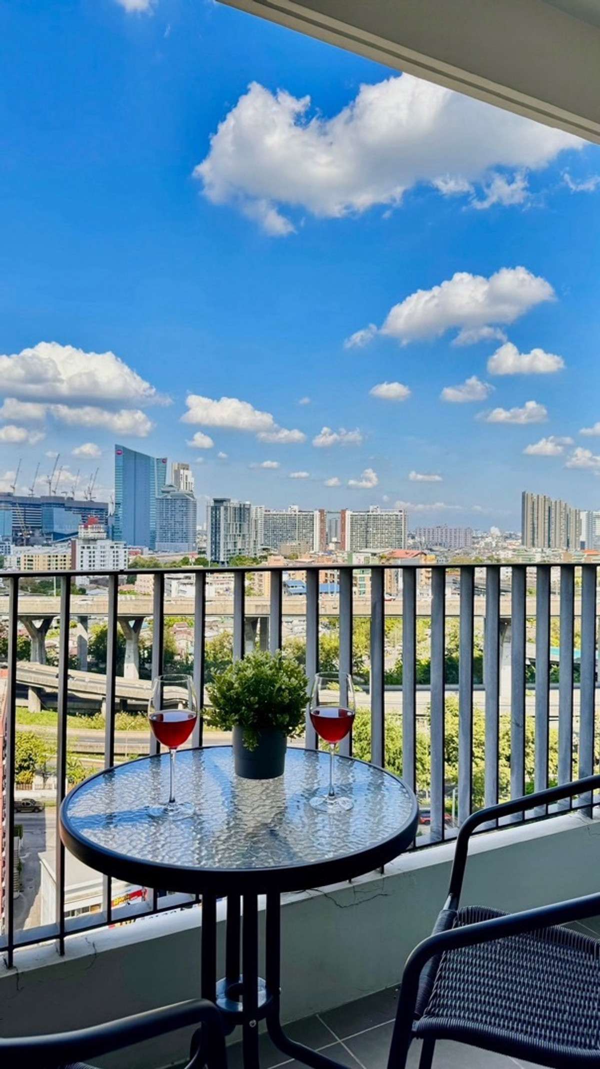 For RentCondoBangna, Bearing, Lasalle : For rent: IDEO O2, 2 bedrooms, 2 bathrooms, size 53 sq m., decorated, ready to move in.