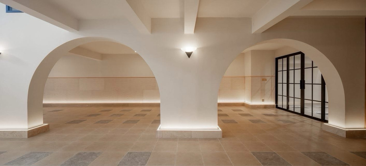 For SaleHome OfficeOnnut, Udomsuk : FOR SALE BANGKOK LUXURY HOME BY MODERN LUXURY HOME OFFICE SALE WITH FULLY FINISHED • PLUS ELEVATOR AND 6 PARKING FOR CARS