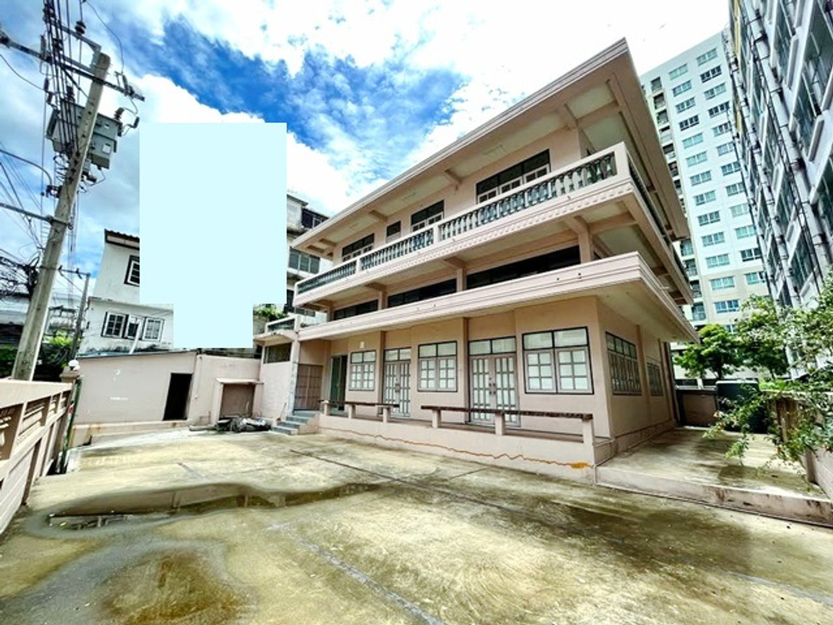 ให้เช่าอาคารพาณิชย์สีลม ศาลาแดง บางรัก : ใกล้ที่สุด BTSอ่อนนุช ในโลก 700ม. อ่อนนุช2-9 ให้เช่าบ้านเดี่ยว 3 ชั้นพร้อมดาดฟ้า 90 ตร.วา. 400 ตร.ม. 4 นอน 4 น้ำ ริมถนนใหญ่ร้านอาหาร