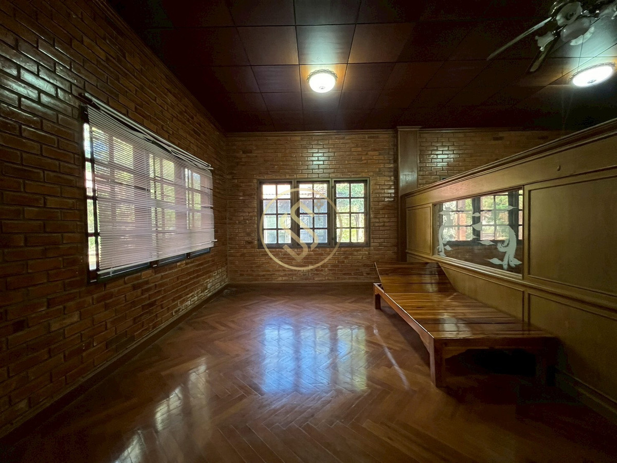 ให้เช่าบ้านปากช่อง เขาใหญ่ : ให้เช่า บ้านเดี่ยวบรรยากาศร่มรื่นเขาใหญ่ ตำบลหมูสี  ทำเลดี ทำการค้าเปิดคาเฟ่ได้ ใกล้ถนนธนรัตน์ พื้นที่ใช้สอยรวม 400 ตารางเมตร 