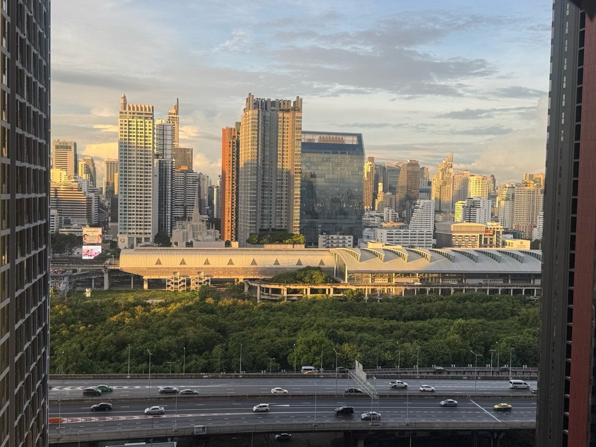 ให้เช่าคอนโดพระราม 9 เพชรบุรีตัดใหม่ RCA : 🔥ให้เช่าด่วน🔥ไลฟ์ อโศก - พระราม 9  วิวเมือง + Airport Rail Link  เฟอร์นิเจอร์ครบพร้อมเข้าอยู่ ติดรถไฟฟ้า เดินทางสะดวก