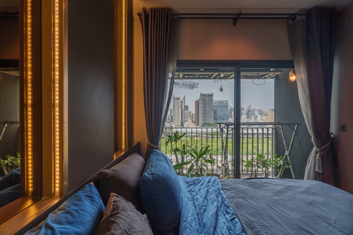 For RentCondoRama9, Petchburi, RCA : 🔥For rent🔥Life Asoke - Rama 9, city view + Airport Rail Link, fully furnished, ready to move in, next to the BTS, convenient transportation