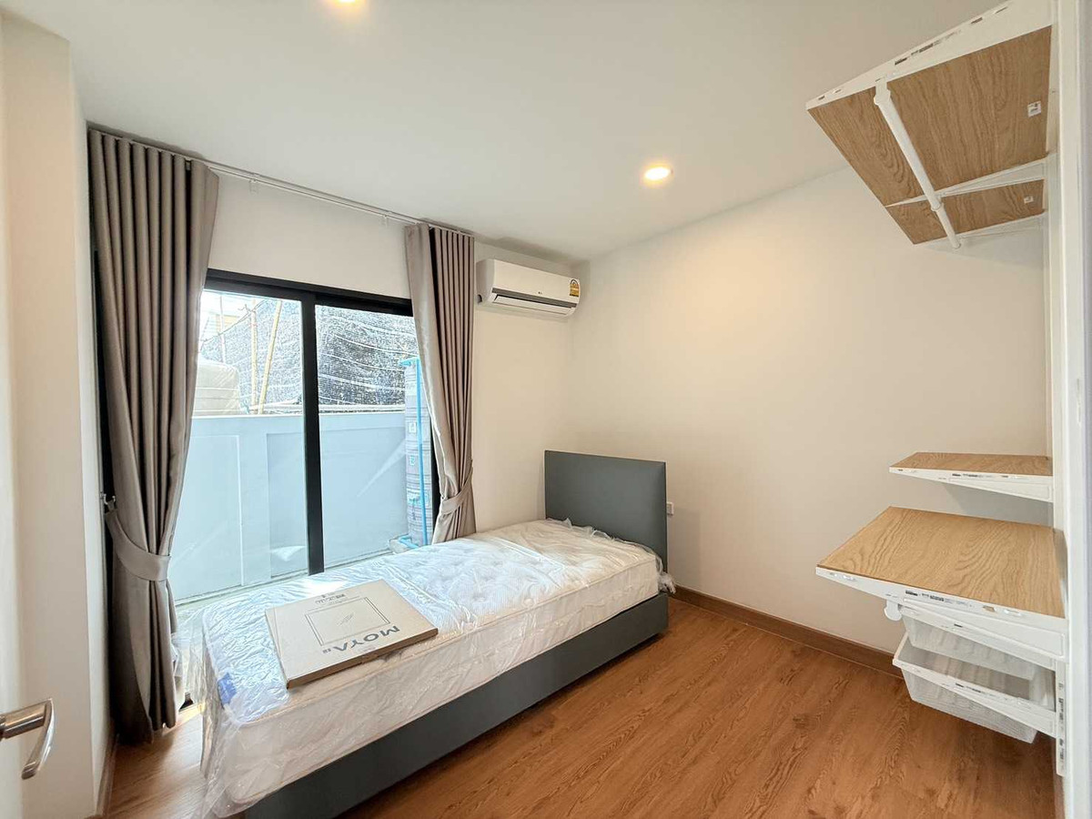 TownhomePattaya, Bangsaen, Chonburi : Corner Townhome for Sale: Villa Forest Project, 147 sqm, near Ban Bueng Hospital