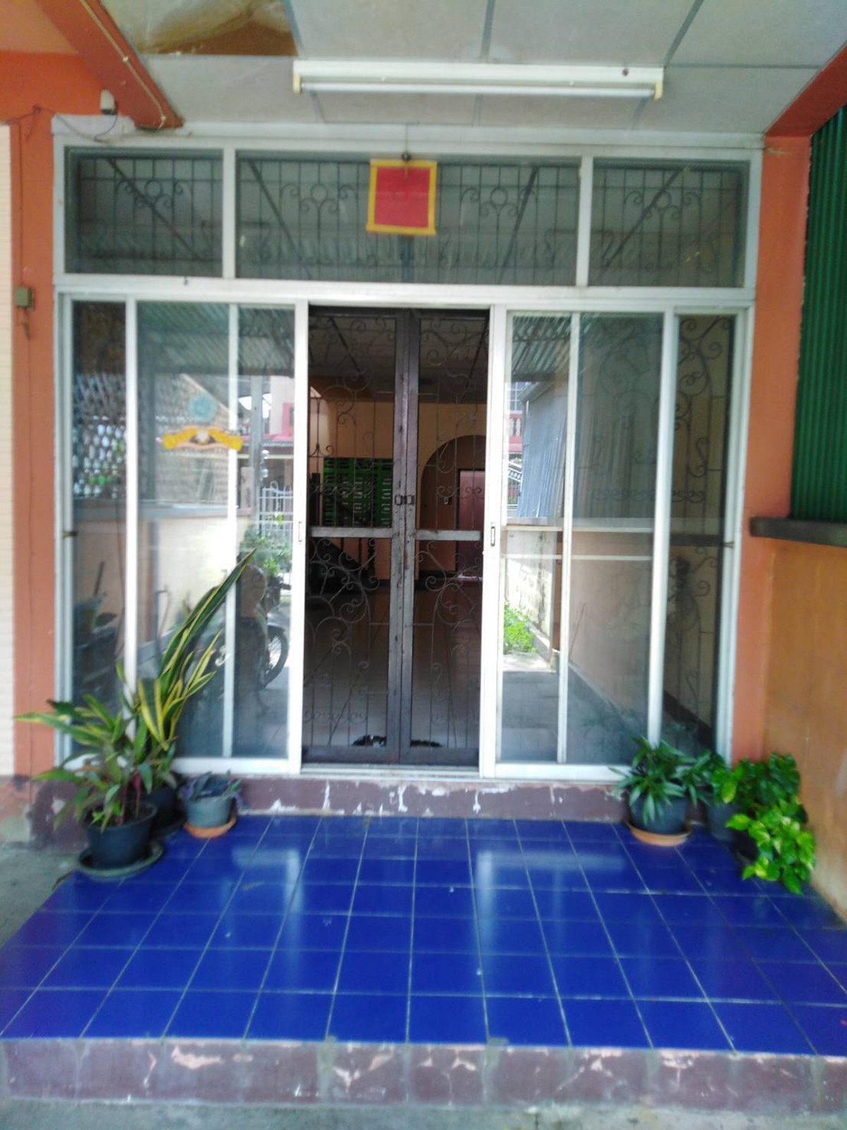 For SaleTownhomeRattanathibet, Sanambinna : 2-story townhouse for sale near Ratchaphruek-Nonthaburi 1 Road, Narongsukniwet Village, Soi Nonthaburi 6, Intersection 6/4.