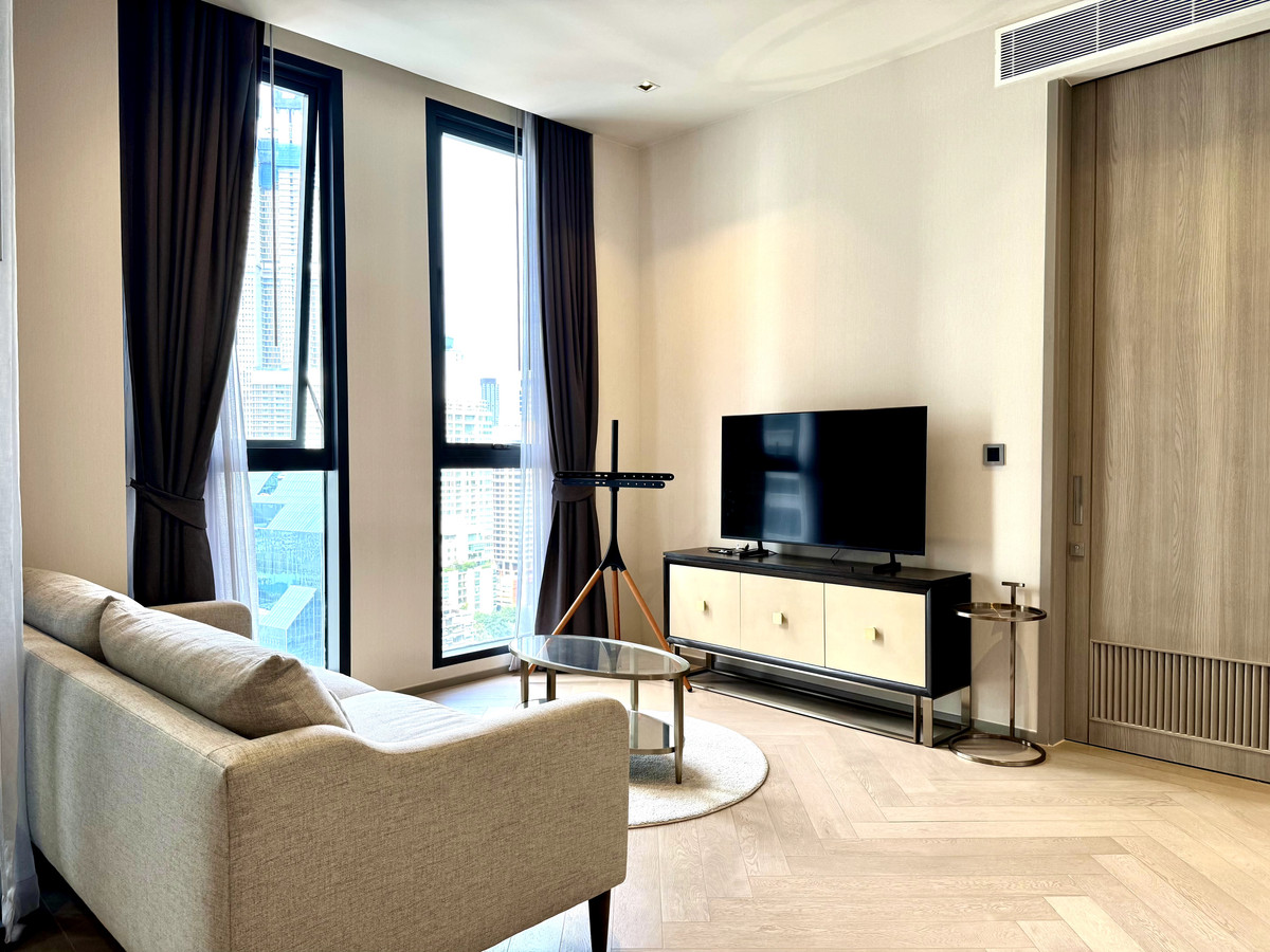 For SaleCondoSathorn, Narathiwat : 📍The Reserve Sathorn, Special Price‼️ Big living room, Beautifully decorated with high-quality furnishings.