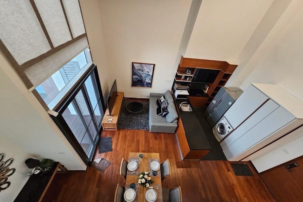 ให้เช่าคอนโดสุขุมวิท อโศก ทองหล่อ : pet friendly condo with private pool  in thonglor