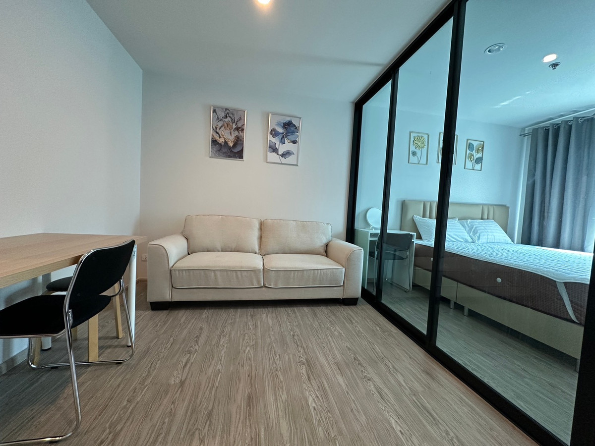 For RentCondoBangna, Bearing, Lasalle : 🔥 For rent Regent Home Bang Na 🔥 ✨ New room, high floor, pool and garden view 📍 near BTS Bang Na ~300 m. 🏢 Building B | 27th floor 📐 Size 28 sq m.