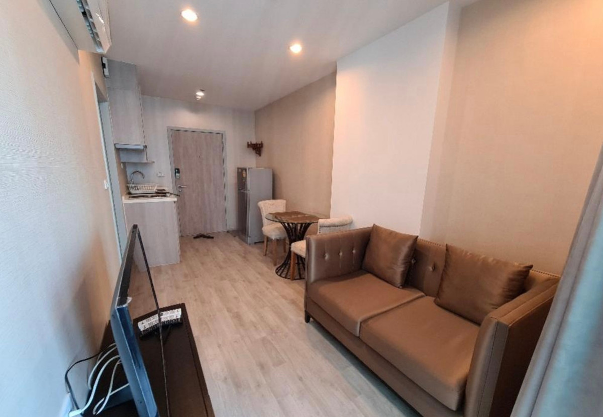 For RentCondoPinklao, Charansanitwong : For rent Ideo Mobi Charan - Interchange, beautiful, ready to move in, near MRT Bang Khun Non, if interested contact Line @841qqlnr