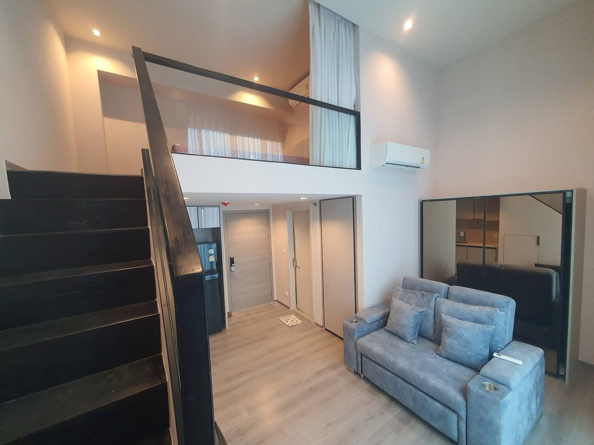 ให้เช่าคอนโดสะพานควาย จตุจักร : ❤️❤️เช่า /   ขาย the reserve ประดิพัทธ์ ขนาด 30+10 ตรม เมตร 1 ห้องนอน 1 ห้องนำ้ เป็นเเบบพิเศษ duplex style เฟอร์นิเจอร์ครบ ห้องสวยพร้อมอยู่ สภาพ 99 % ติด wall paper ทั้งห้อง ตู้เย็นใหม่ tv ใหม่ เเอร์ใหม่ เเทบไม่ได้ใช้  , ฟูกอย่างดี พร้อมอยู่  ❤️สนใจติดต่อ