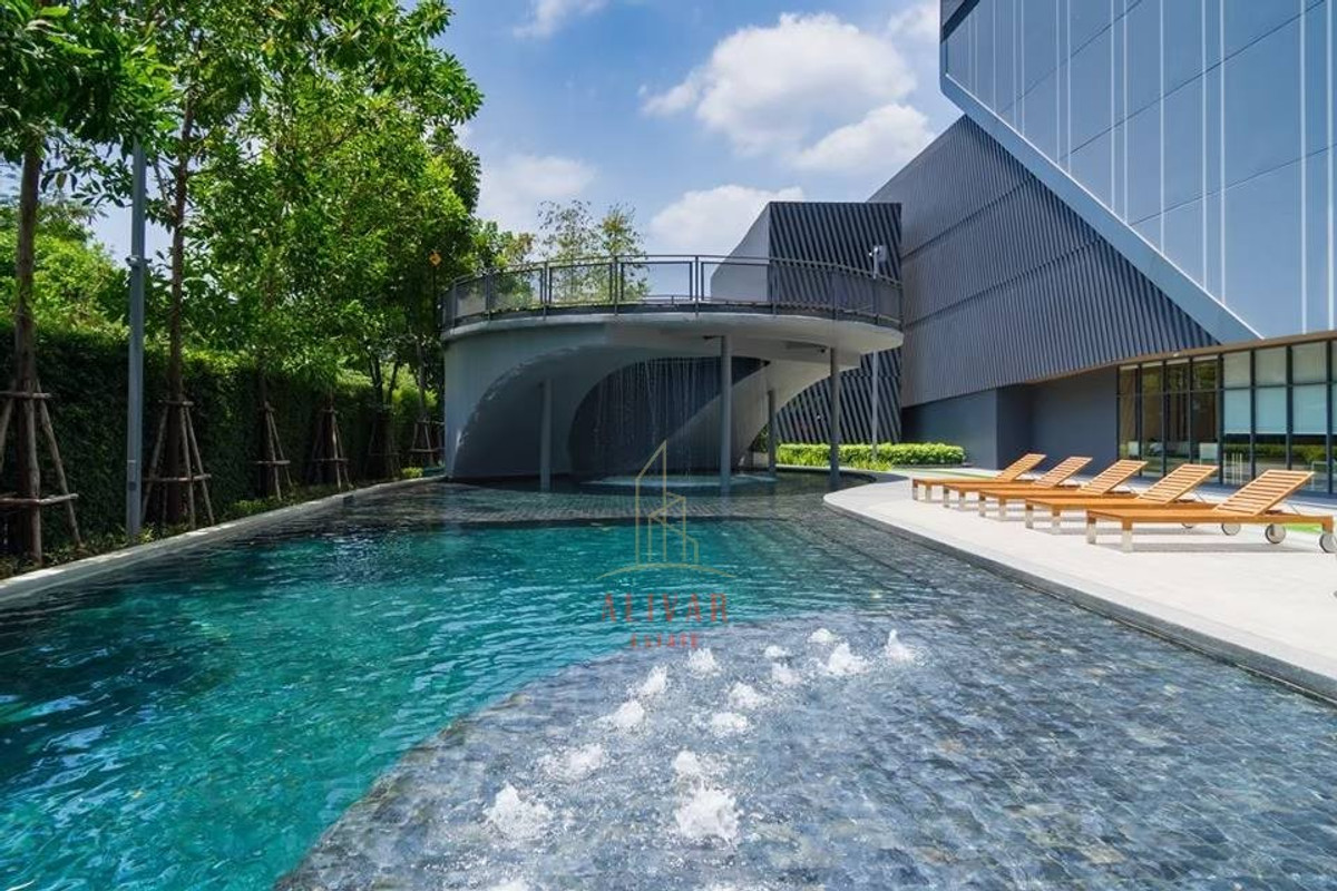 CondoBangna, Bearing, Lasalle : RC120625 Condo for rent/sale at IDEO O2 near BTS Bangna and Bangkok Mall.