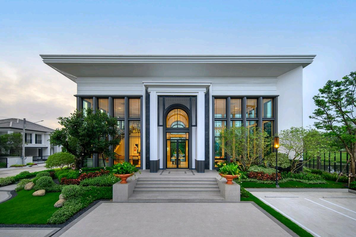 For SaleHousePathum Thani,Rangsit, Thammasat : 𝐒𝐞𝐭𝐭𝐡𝐚𝐬𝐢𝐫𝐢 𝐊𝐫𝐮𝐧𝐠𝐭𝐡𝐞𝐩–𝐏𝐚𝐭𝐡𝐮𝐦𝐭𝐡𝐚𝐧𝐢 𝟐A rare single-detached home with stunning golf-course views — the most exclusive in this area.📱 061-450-0944