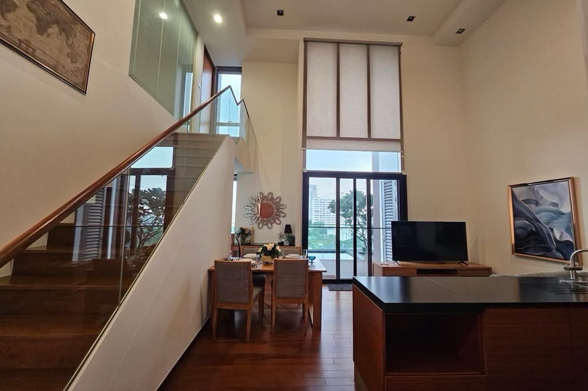 ให้เช่าคอนโดสุขุมวิท อโศก ทองหล่อ : pet friendly condo with private pool  in thonglor