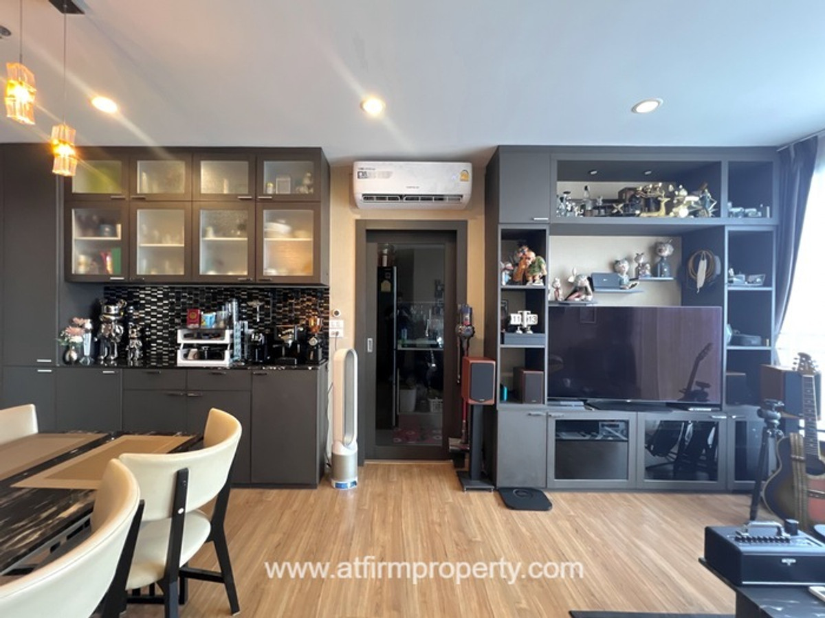 ขายคอนโดบางซื่อ วงศ์สว่าง เตาปูน : 📢📢For Sale The Tree Interchange (2 Bed 58 ตร.ม/5.1 ล้าน) ชั้น 20 ติดห้างเกตเวย์บางซื่อ ใกล้รถไฟฟ้า MRT/สนใจสอบถามได้นะคะ Line ID = atfirm2010💖💖