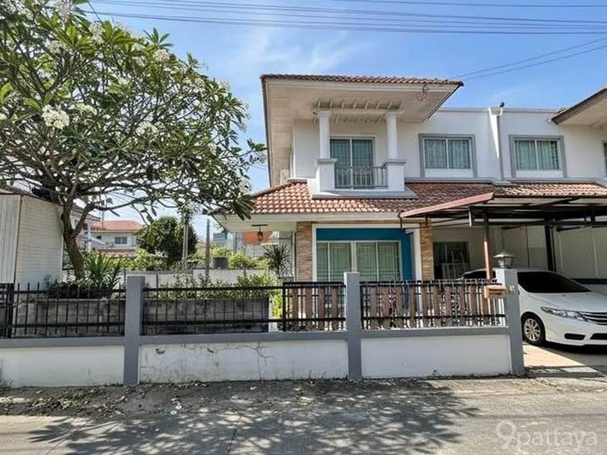 ให้เช่าทาวน์โฮมพัทยา บางแสน ชลบุรี สัตหีบ : ให้เช่า | ทาวน์เฮ้าส์ 2 ชั้น หลังมุม – ใกล้วัดสุทธาวาส พัทยา ✨ ทำเลดีมาก ใกล้เซเว่น โลตัส บิ๊กซี CJ เดินทางสะดวก 3 ห้องนอน • 2 ห้องน้ำ • แอร์ • เครื่องทำน้ำอุ่น • เฟอร์นิเจอร์ • ที่จอดรถสะดวก • หลังมุม มีพื้นที่รอบบ้านใช้งานได้จริง