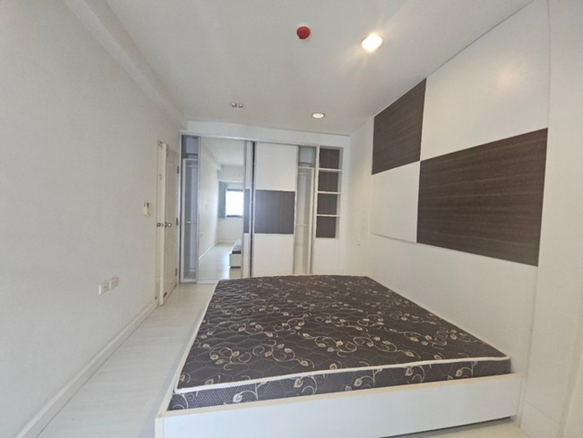 For SaleCondoLadkrabang, Suwannaphum Airport : sss480 For sale Suphawan River Place Condo, Soi Wat Si Warin Noi