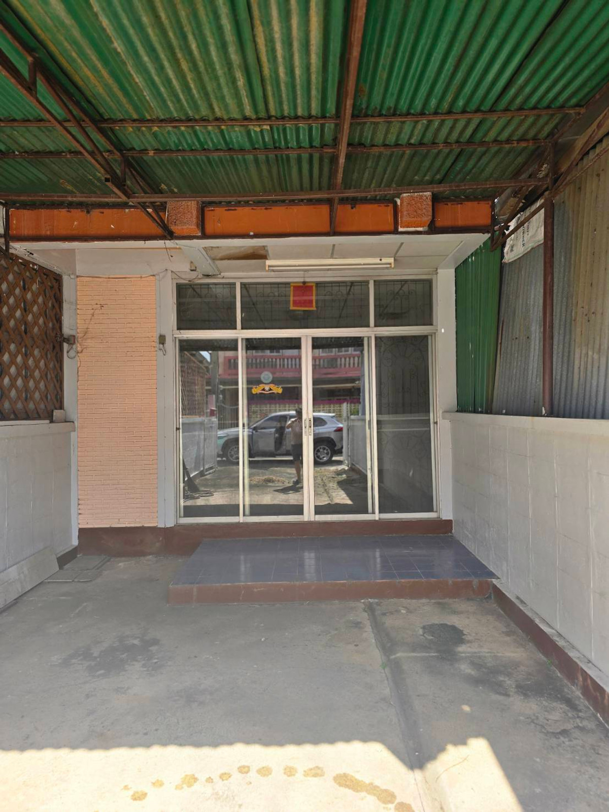 For SaleTownhomeRattanathibet, Sanambinna : 2-story townhouse for sale near Ratchaphruek-Nonthaburi 1 Road, Narongsukniwet Village, Soi Nonthaburi 6, Intersection 6/4.