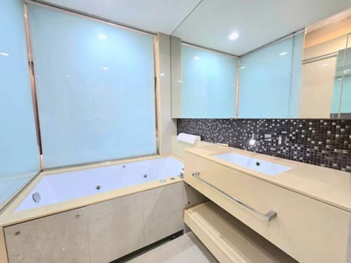 For RentCondoRama9, Petchburi, RCA : The Address Asoke for rent, 27,000 baht [TTr251206]