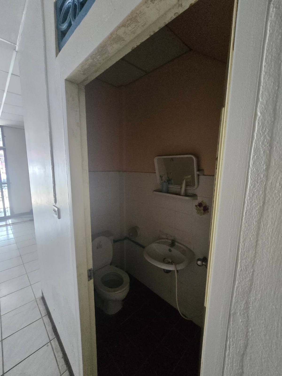 For SaleTownhomeRattanathibet, Sanambinna : 2-story townhouse for sale near Ratchaphruek-Nonthaburi 1 Road, Narongsukniwet Village, Soi Nonthaburi 6, Intersection 6/4.