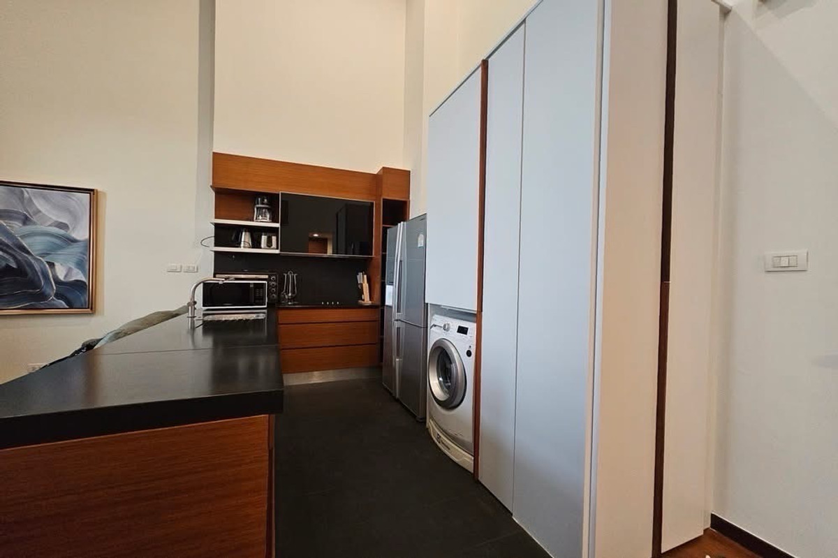 ให้เช่าคอนโดสุขุมวิท อโศก ทองหล่อ : pet friendly condo with private pool  in thonglor