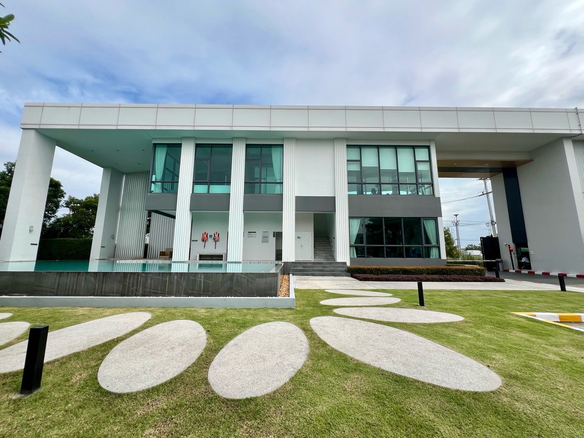 ขายบ้านนวมินทร์ รามอินทรา : 🏡[For Sale] ขายด่วน บ้านเดี่ยว 3 ห้องนอน หลังมุม หมู่บ้านเซนโทร รามอินทรา–จตุโชติ 2 (Centro Ramindra–Chatuchot 2) สภาพใหม่ พร้อมอยู่