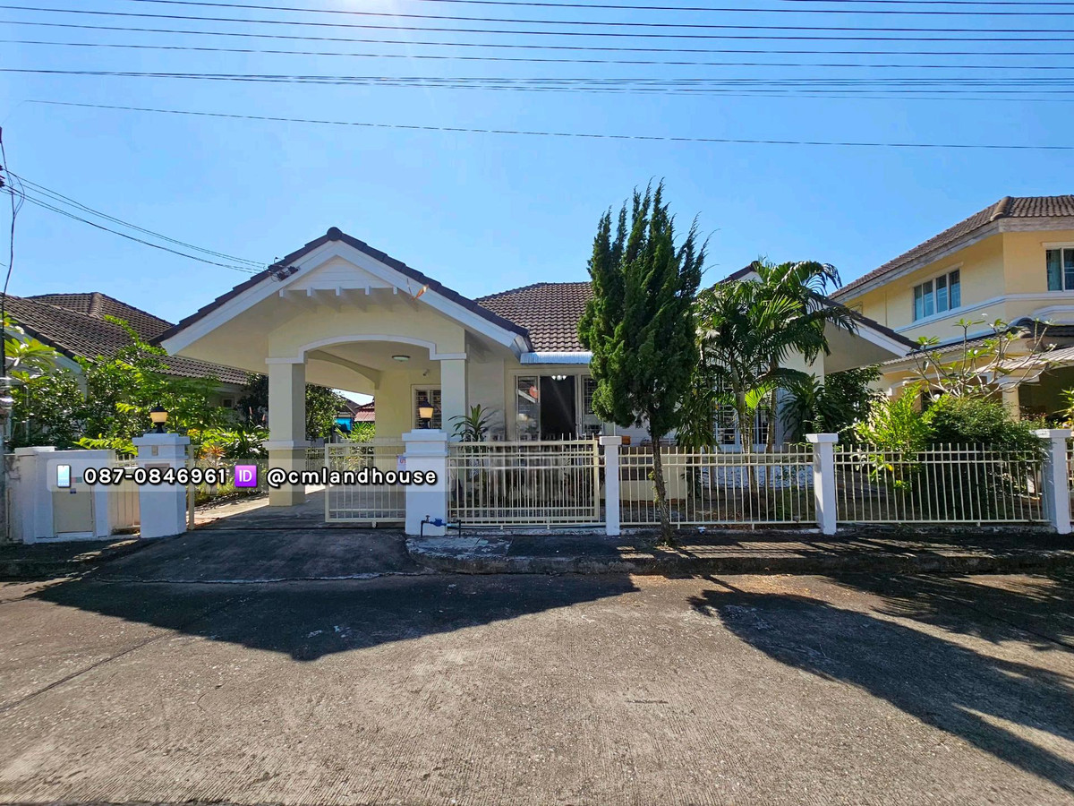 For SaleHouseChiang Mai : Beautiful house, Kankanok 4, San Kamphaeng, not deep into the alley, just 500 meters from the new San Kamphaeng Road 1317, close to the city 6 km. Clean house, new condition, no need to pay common fees.