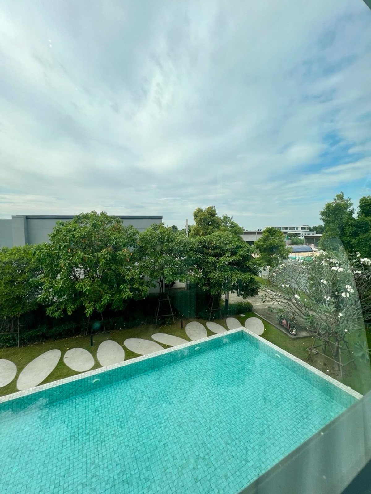 ขายบ้านนวมินทร์ รามอินทรา : 🏡[For Sale] ขายด่วน บ้านเดี่ยว 3 ห้องนอน หลังมุม หมู่บ้านเซนโทร รามอินทรา–จตุโชติ 2 (Centro Ramindra–Chatuchot 2) สภาพใหม่ พร้อมอยู่