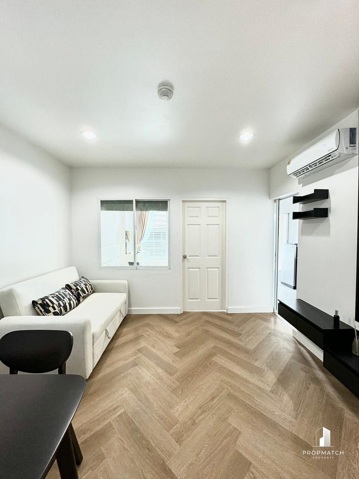 ขายคอนโดสะพานควาย จตุจักร : ✨Flash Deal ✨ Life @ Phahon 18 ( 1Bed 1Bath 41SQM.) พร้อมอยู่ ! เพียง 2,990,000 บาท Tel.0981315848 @propmatch