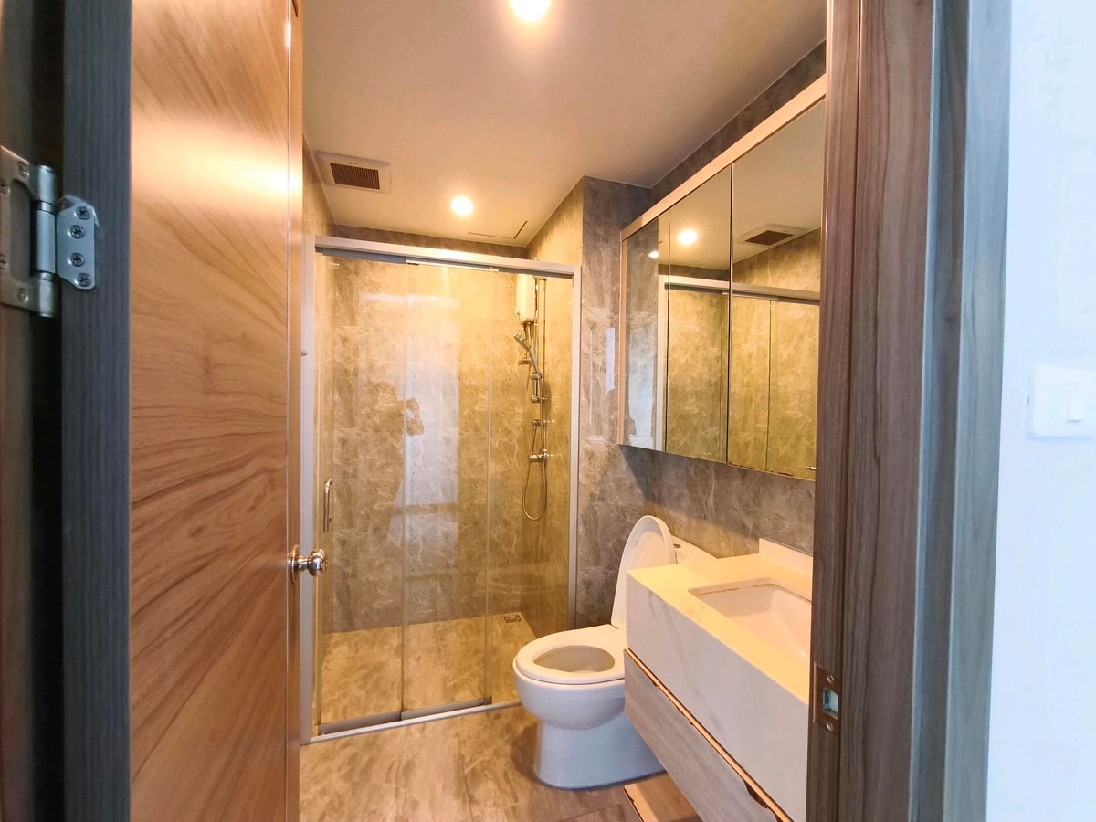 ให้เช่าคอนโดรัชดา ห้วยขวาง : 🔴15,000฿🔴 𝐀𝐫𝐭𝐢𝐬𝐚𝐧 𝐑𝐚𝐭𝐜𝐡𝐚𝐝𝐚┃อาร์ติซาน รัชดา ✅ ใกล้ MRT ศูนย์วัฒนธรรม ยินดีบริการ🙏สนใจทัก 𝙇𝙄𝙉𝙀 มานะคะ (ตอบไวมาก):​📱 รหัสทรัพย์​ 6901-2207📱: ไอดีไลน์:@bbcondo88