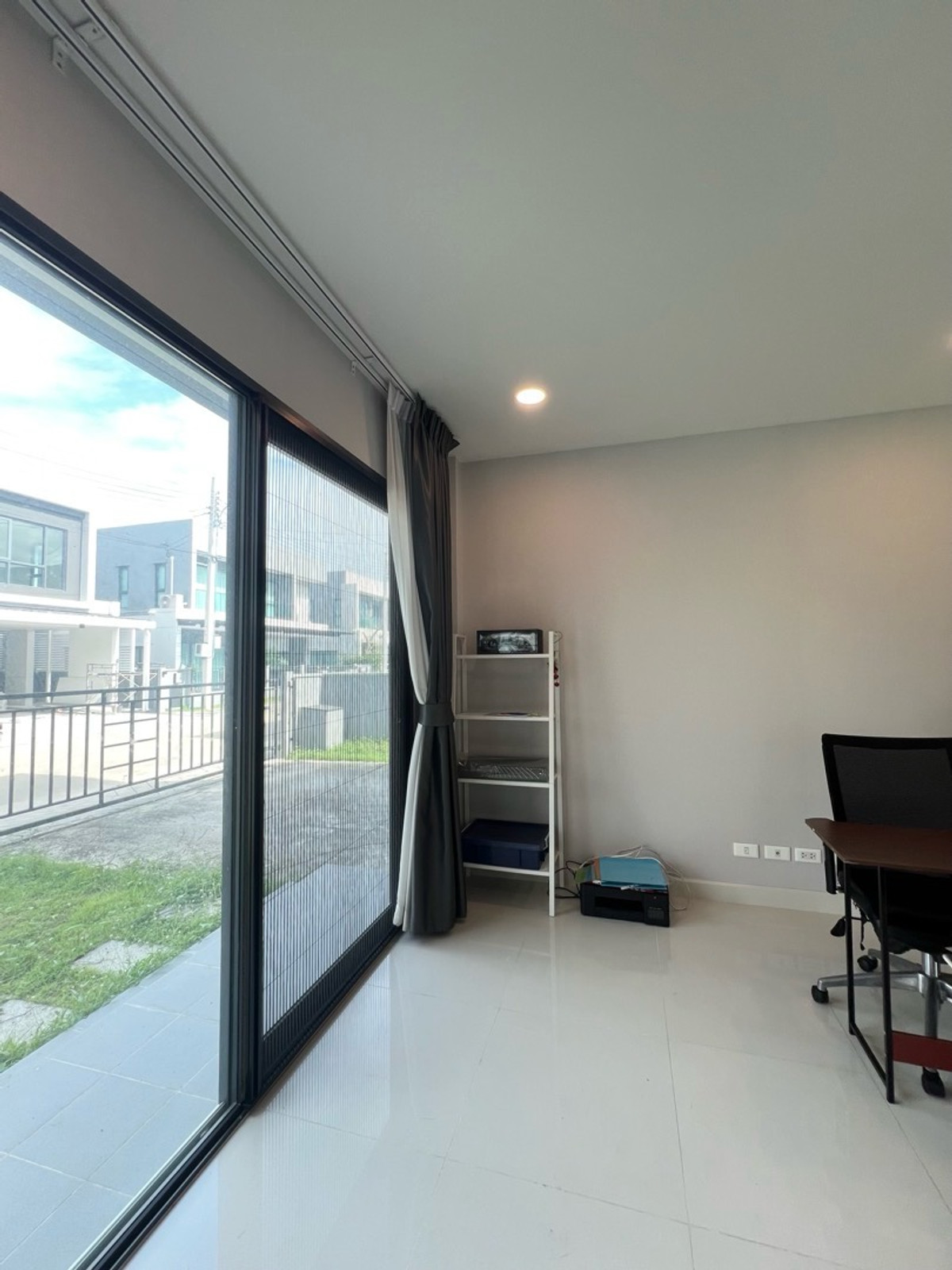 ขายบ้านนวมินทร์ รามอินทรา : 🏡[For Sale] ขายด่วน บ้านเดี่ยว 3 ห้องนอน หลังมุม หมู่บ้านเซนโทร รามอินทรา–จตุโชติ 2 (Centro Ramindra–Chatuchot 2) สภาพใหม่ พร้อมอยู่