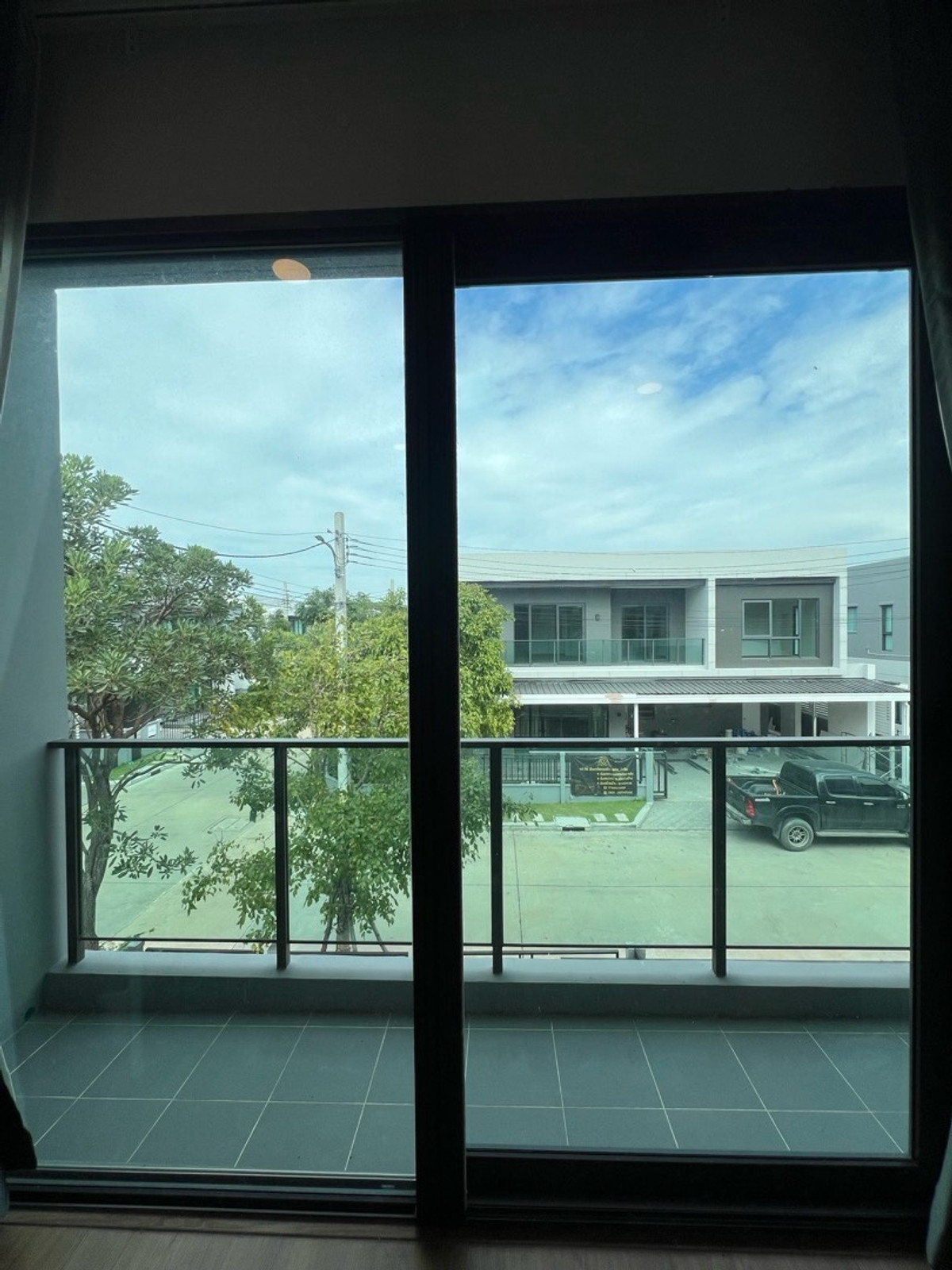 ขายบ้านนวมินทร์ รามอินทรา : 🏡[For Sale] ขายด่วน บ้านเดี่ยว 3 ห้องนอน หลังมุม หมู่บ้านเซนโทร รามอินทรา–จตุโชติ 2 (Centro Ramindra–Chatuchot 2) สภาพใหม่ พร้อมอยู่