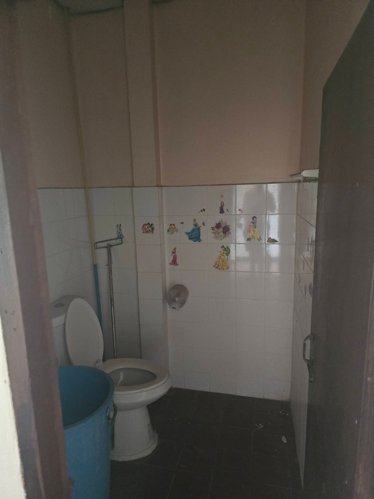 For SaleTownhomeRattanathibet, Sanambinna : 2-story townhouse for sale near Ratchaphruek-Nonthaburi 1 Road, Narongsukniwet Village, Soi Nonthaburi 6, Intersection 6/4.