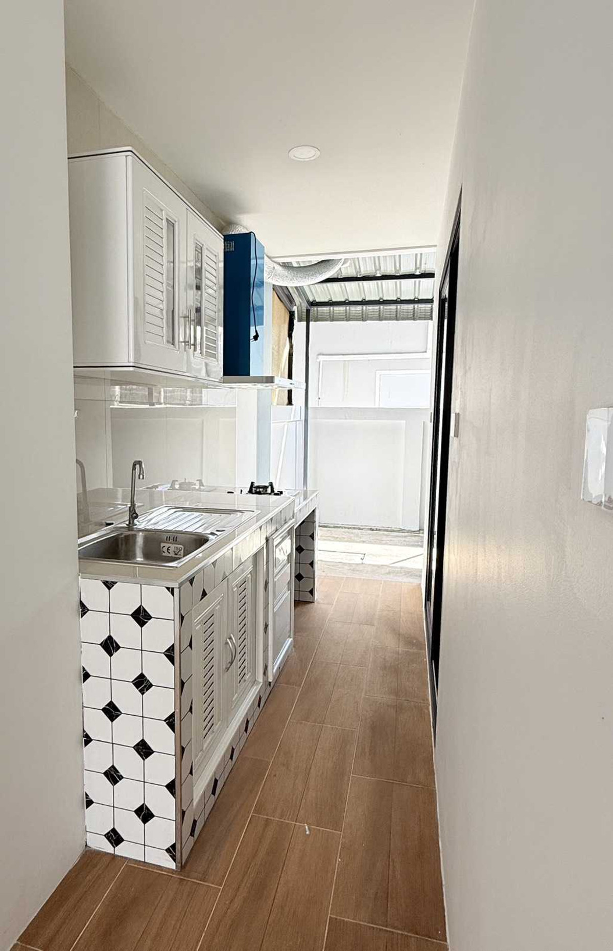 TownhomePattaya, Bangsaen, Chonburi : Corner Townhome for Sale: Villa Forest Project, 147 sqm, near Ban Bueng Hospital